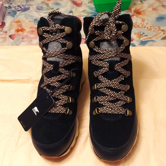 Sorel - Picture 1 of 6